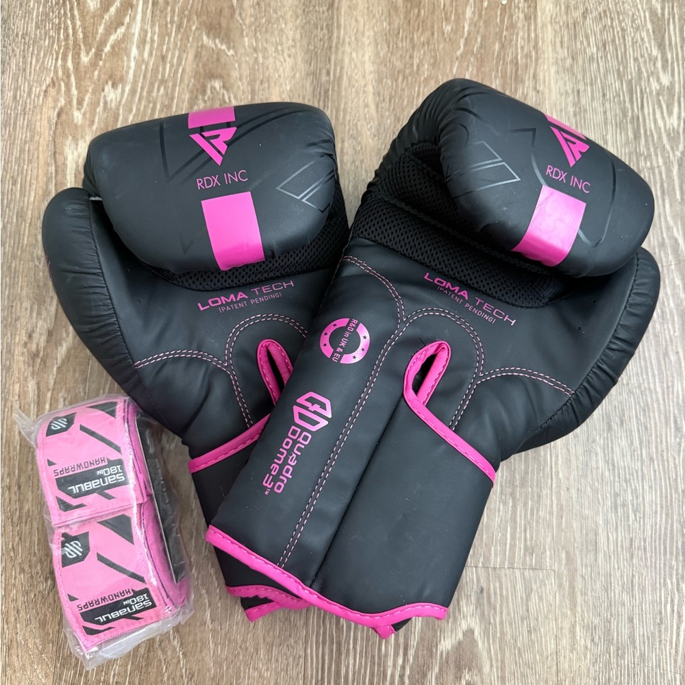 RDX Inc Loma Tech Black & Pink Boxing Gloves w/ NWT Pink Wraps